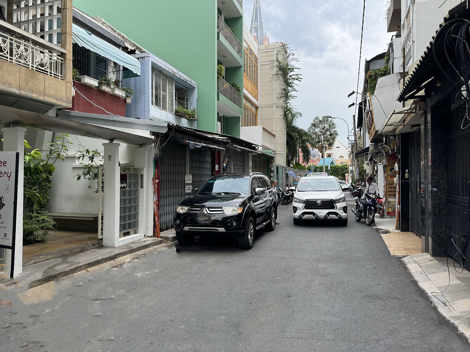 Nhà cấp 4 mặt tiền Đinh Công Tráng (4,7m vào nửa nở hậu 5,4mx30m=149m2) phép xd Hầm, Trệt, 6lầu, ST